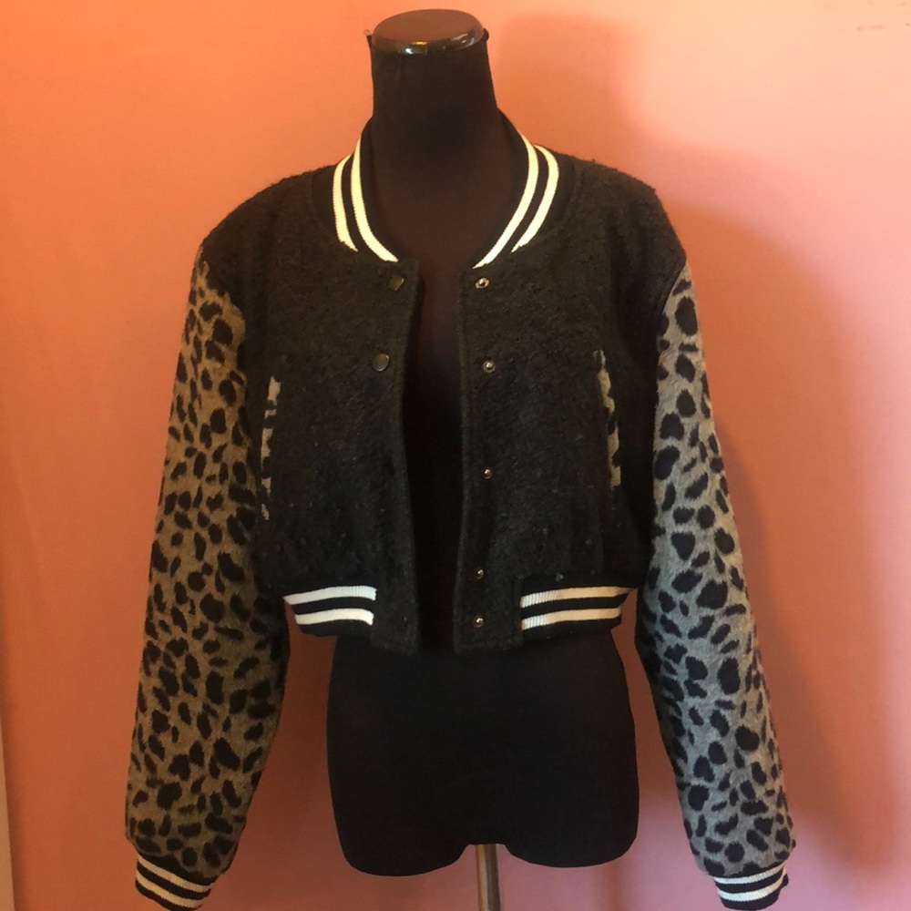Cropped bomber jacket